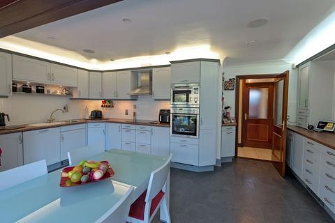 undefined, Ampthill Road, Shefford SG17