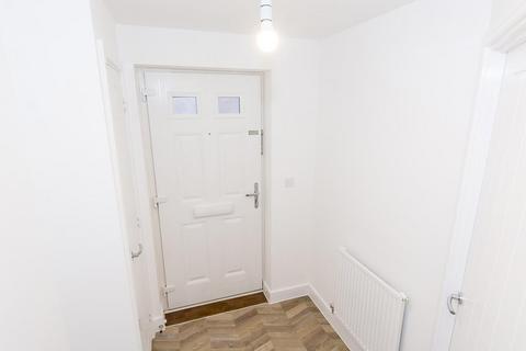 3 bedroom townhouse to rent, King Charles Crescent, Market Harborough