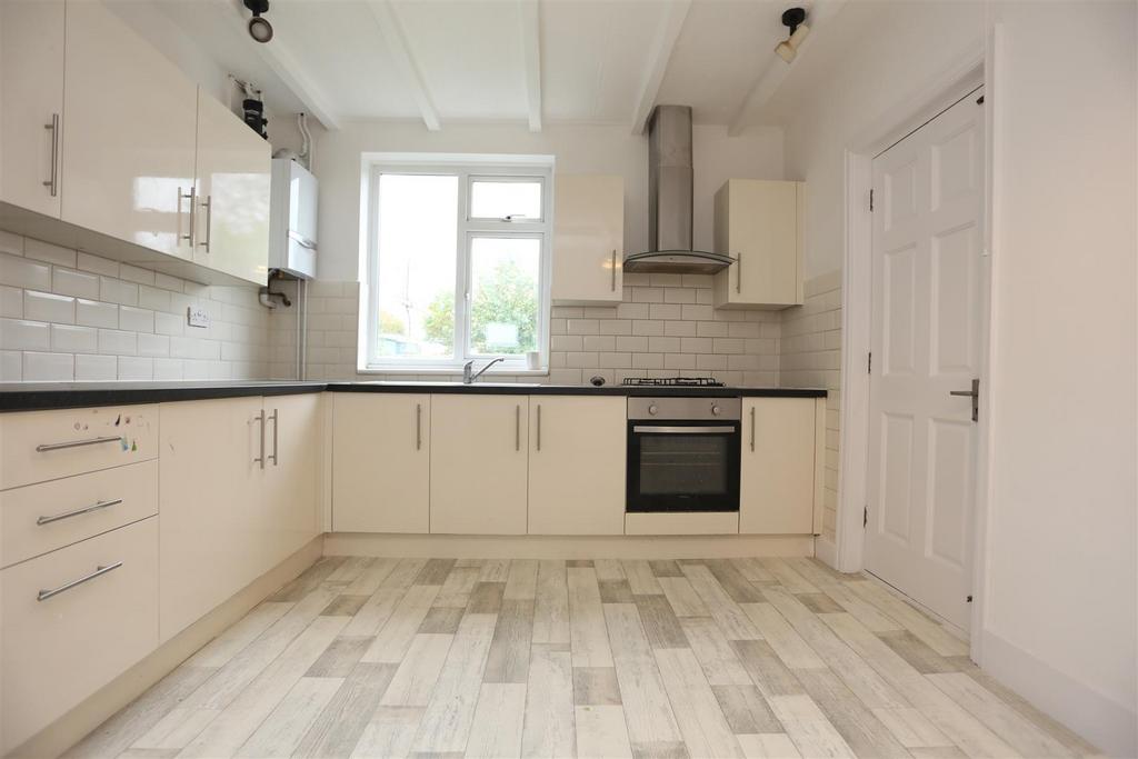 25 Mansfield Road Kitchen (1).JPG