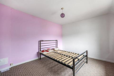 3 bedroom semi-detached house for sale, Thames Gardens, Devon PL3