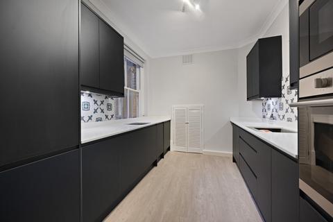 4 bedroom flat for sale, Auriol Mansions, West Kensington, W14