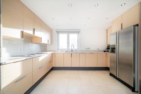 3 bedroom flat to rent, Westferry Road, London E14
