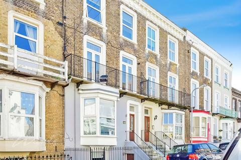 2 bedroom apartment to rent, Ethelbert Road Margate CT9