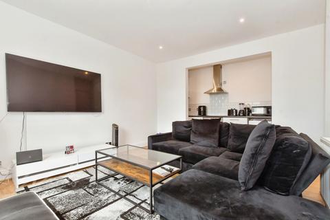 2 bedroom apartment to rent, Ethelbert Road Margate CT9