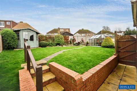 2 bedroom semi-detached bungalow for sale, Farmway Close, Hove