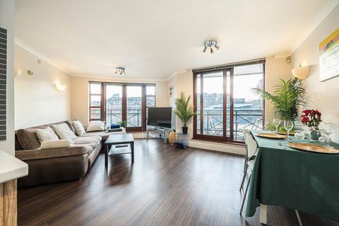 2 bedroom flat for sale, Russell Place, London SE16