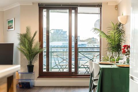 2 bedroom flat for sale, Russell Place, London SE16