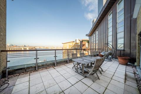 3 bedroom flat to rent, Westferry Road, London E14