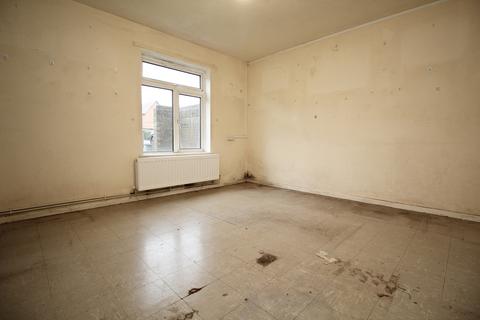 1 bedroom apartment for sale, Park Close, Street