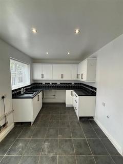 2 bedroom terraced house to rent, Limerick Close, Hull