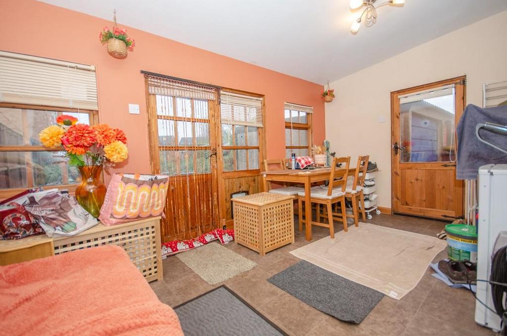 Dining room.jpg