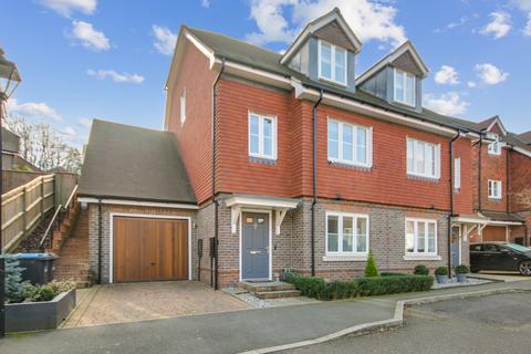 3 bedroom semi-detached house for sale, Clockfield, Turners Hill, RH10