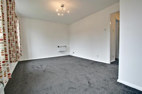 1 bedroom maisonette to rent, Taylor Close, Orpington BR6