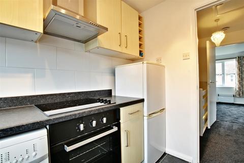 1 bedroom maisonette to rent, Taylor Close, Orpington BR6
