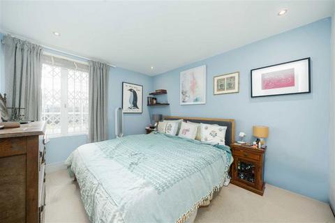 3 bedroom flat to rent, Agar Grove, London NW1