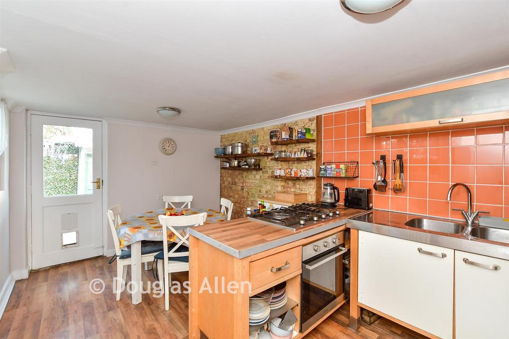 Kitchen/ Breakfast Room