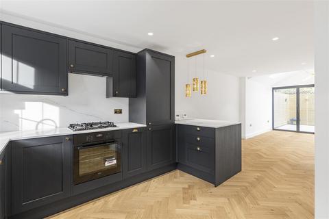 3 bedroom terraced house for sale, Trinity Road, Richmond, TW9