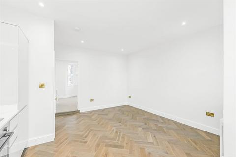 1 bedroom flat for sale, Chingford Road, London
