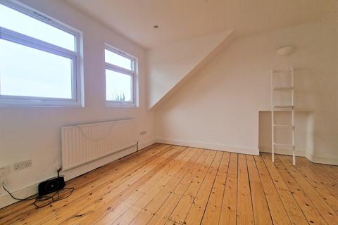 1 bedroom flat to rent, Newick Road, London