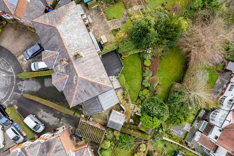 undefined, Woodhill Grove, Manchester M25