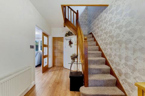 undefined, Woodhill Grove, Manchester M25