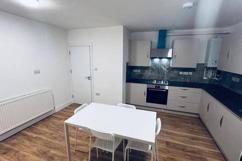 4 bedroom house to rent, Cambridge Road, Harrow HA2