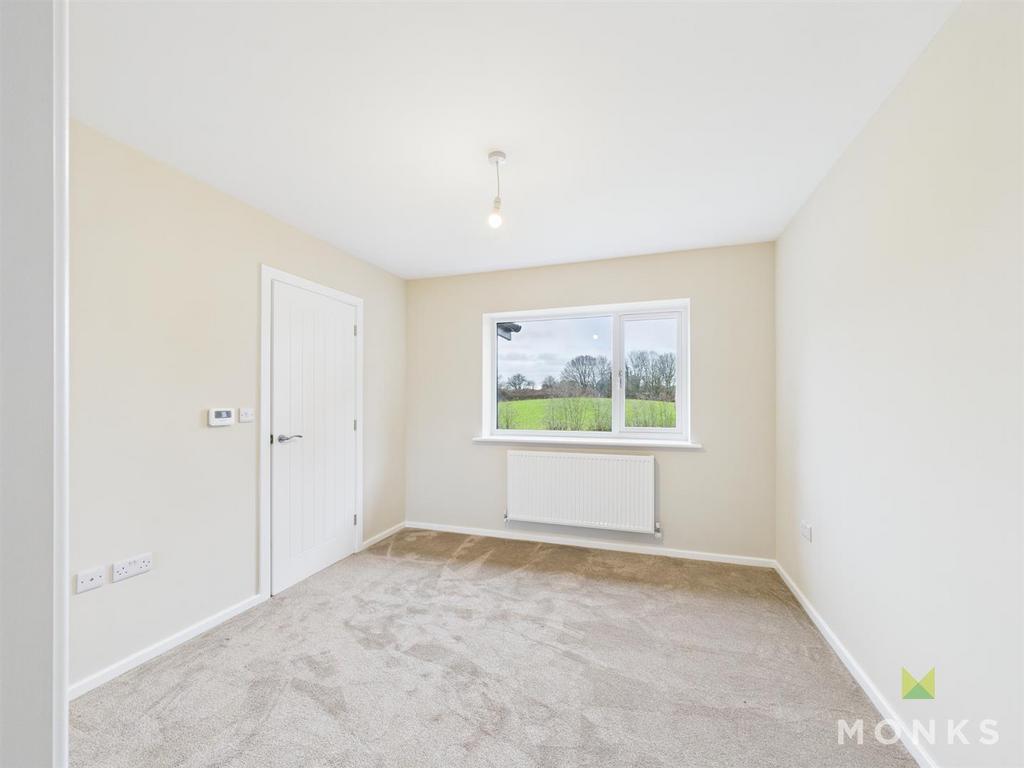 Bedroom 1.jpg