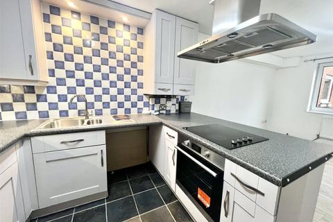 2 bedroom flat to rent, Malden Road, Hertfordshire WD17