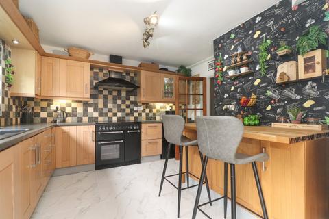 4 bedroom semi-detached house for sale, Hartsdown Road, Margate, CT9