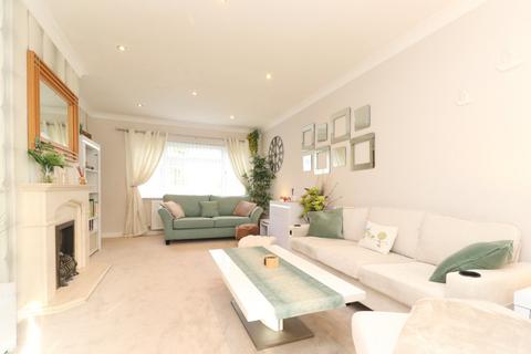 4 bedroom semi-detached house for sale, Hartsdown Road, Margate, CT9