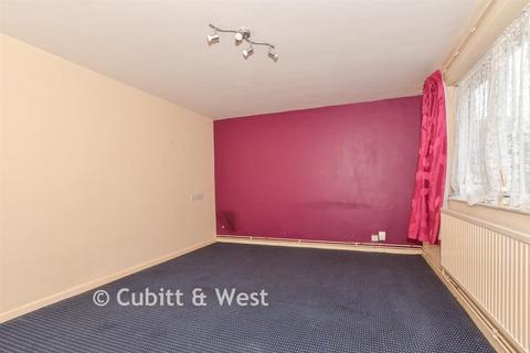 1 bedroom ground floor flat for sale, Greenacres, Furnace Green, Crawley, West Sussex
