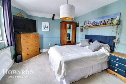 3 bedroom end of terrace house for sale, 2, REDENHALL Road, Harleston