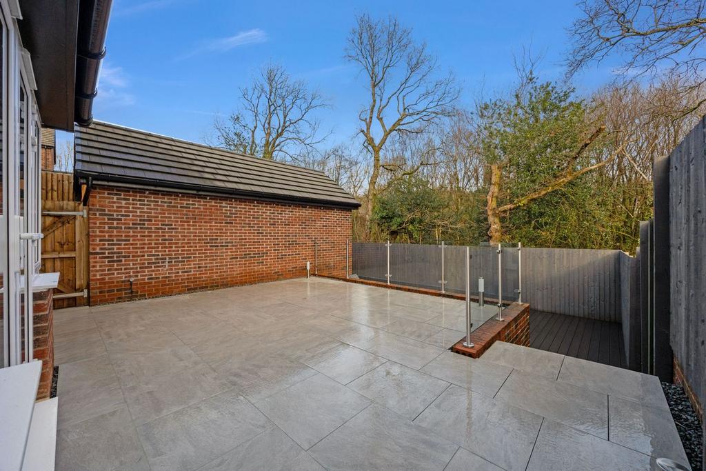 Garden-Porcelain Paving
