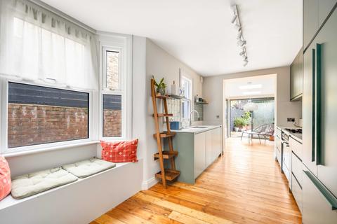 3 bedroom house for sale, Daubeney Road, London, E5