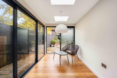 3 bedroom house for sale, Daubeney Road, London, E5