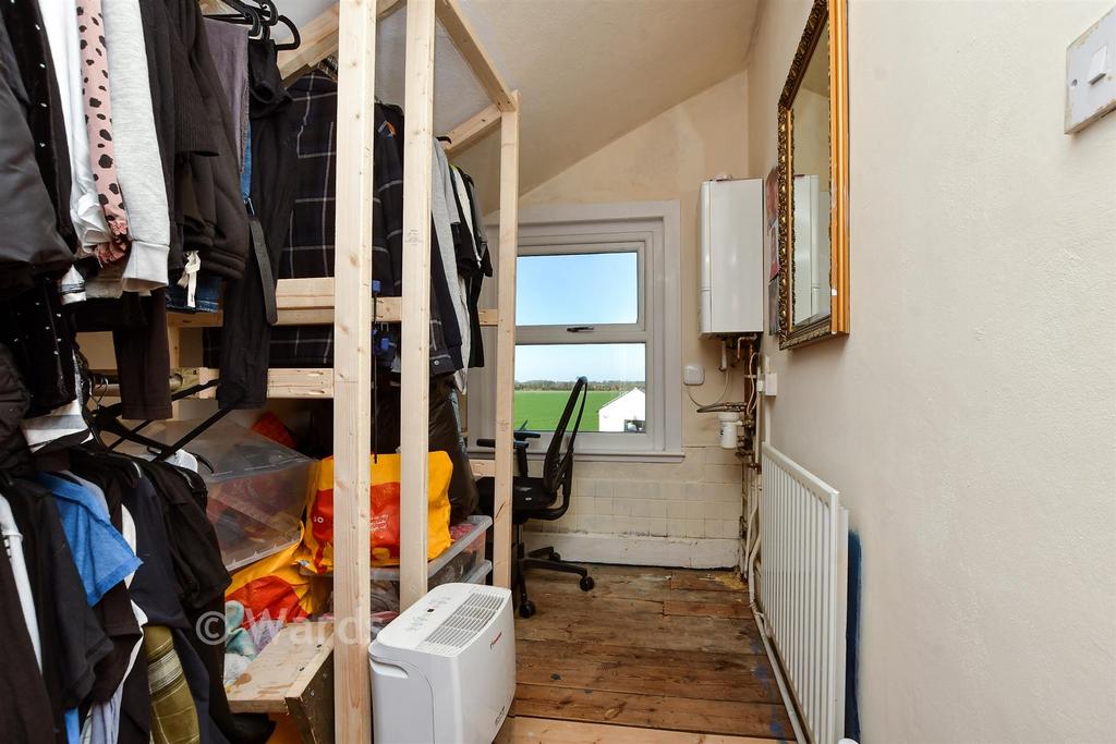 Walk-In Wardrobe