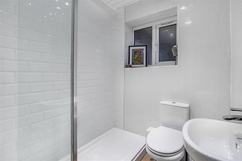 3 bedroom flat to rent, Wiseton Court, Newcastle Upon Tyne