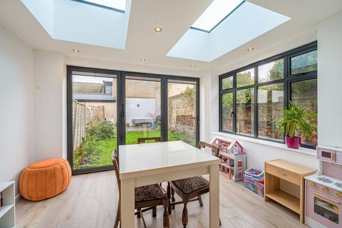 2 bedroom end of terrace house for sale, Pelham Road, Beckenham BR3