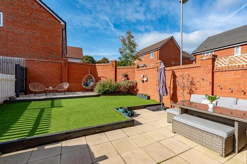 4 bedroom detached house for sale, 1 Clover Drive, Himley, Wolverhampton