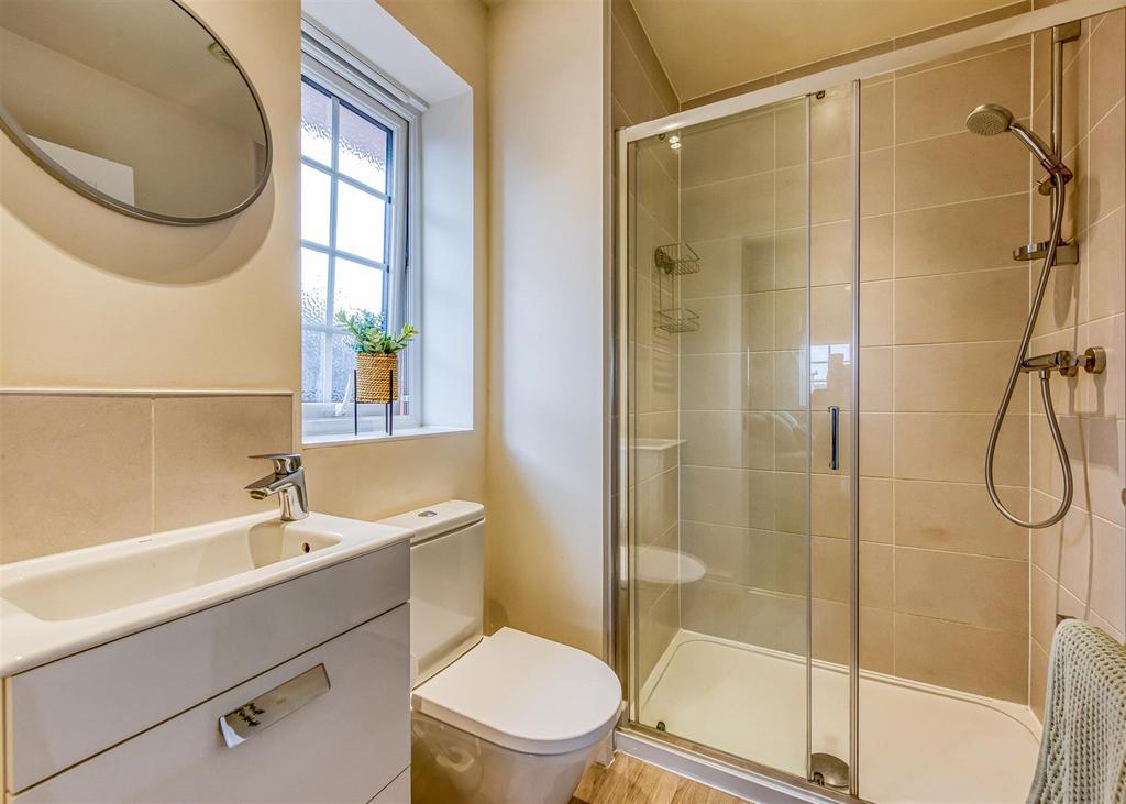 1 Clover Drive-En Suite.jpg