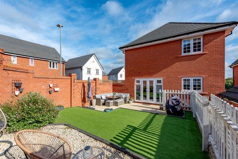 4 bedroom detached house for sale, 1 Clover Drive, Himley, Wolverhampton