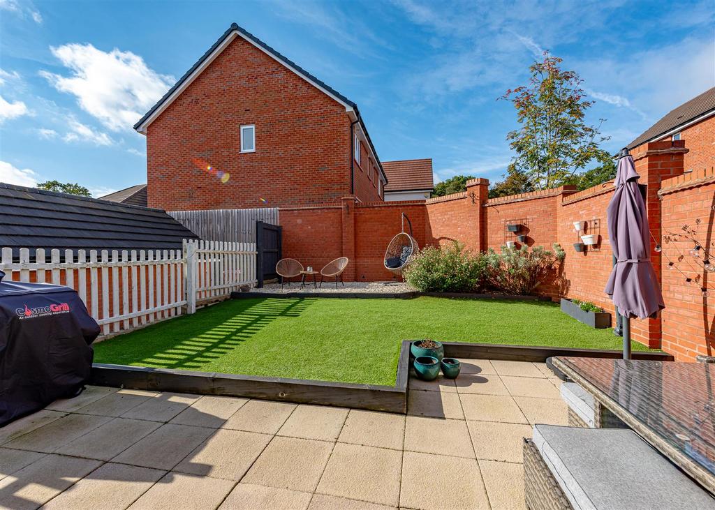 1 Clover Drive-External (6).jpg