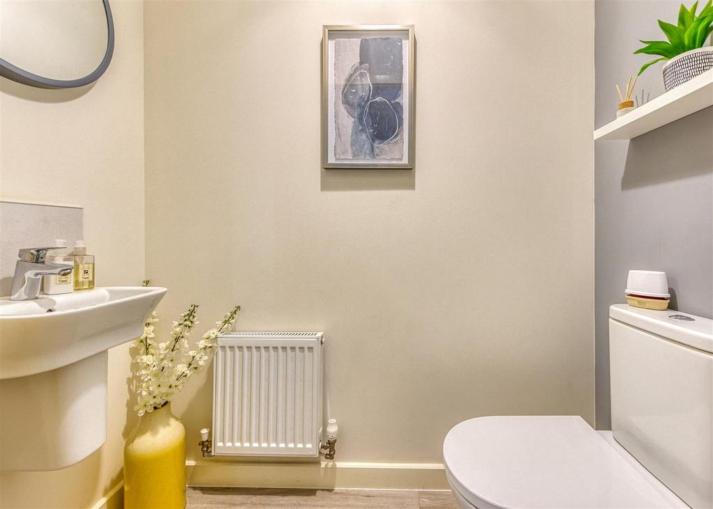 1 Clover Drive-Cloakroom.jpg