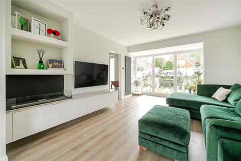 undefined, Holly Close, Woking GU21