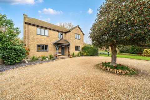 4 bedroom detached house for sale, Summerlands, Yeovil, Somerset, BA21