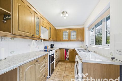 2 bedroom bungalow for sale, Meridian Court, Singleton, Ashford, TN23