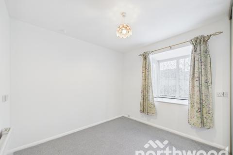 2 bedroom bungalow for sale, Meridian Court, Singleton, Ashford, TN23