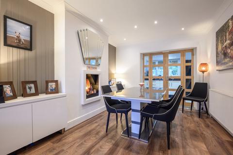 undefined, King George Avenue, WALTON-ON-THAMES, KT12