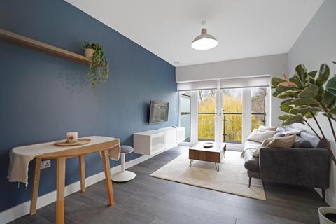 2 bedroom flat for sale, Croydon Road, Anerley, London, SE20
