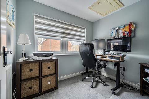 4 bedroom detached house for sale, Cirrus Drive, Reading RG2